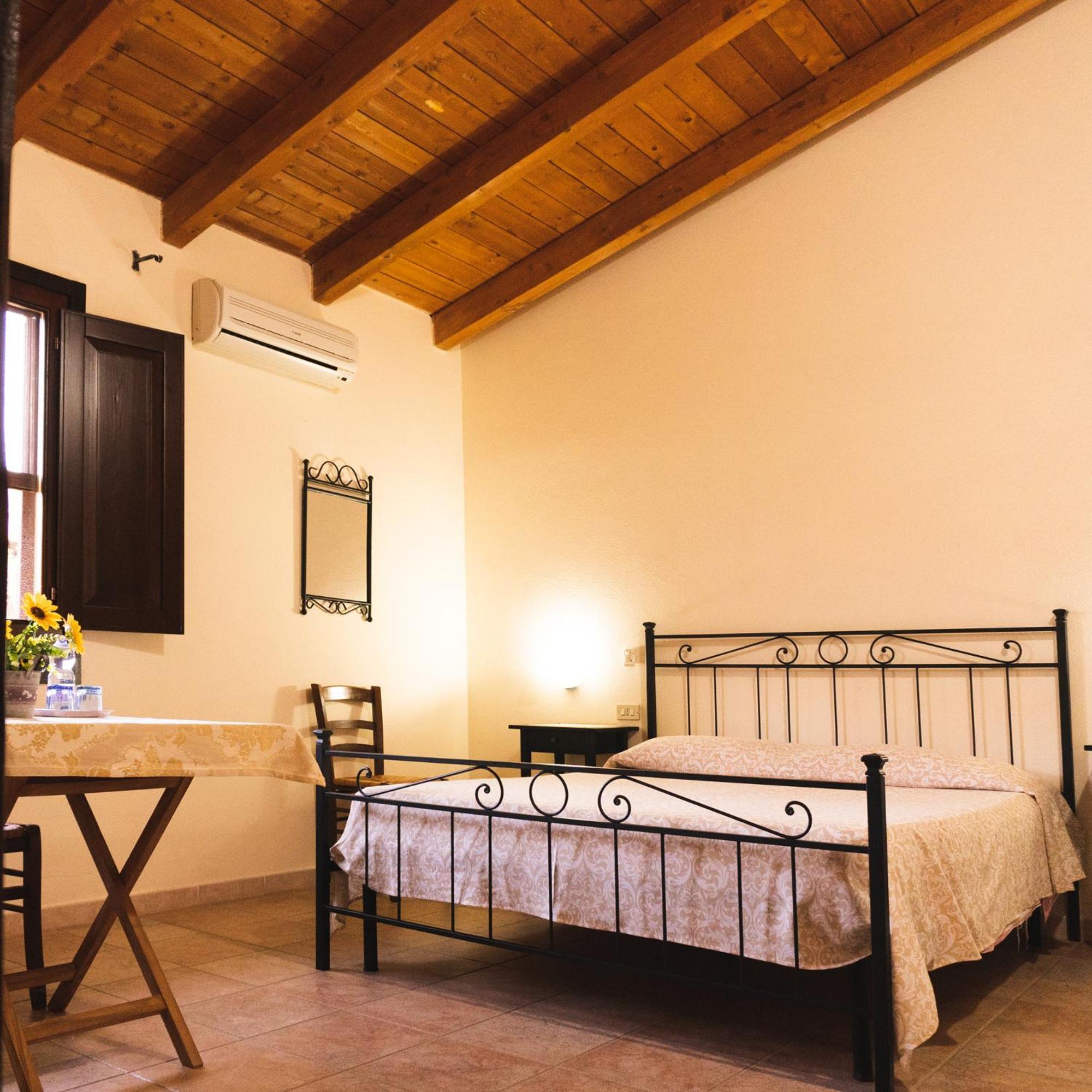 Agriturismo Il Ginepro Флуминимаджоре Екстериор снимка