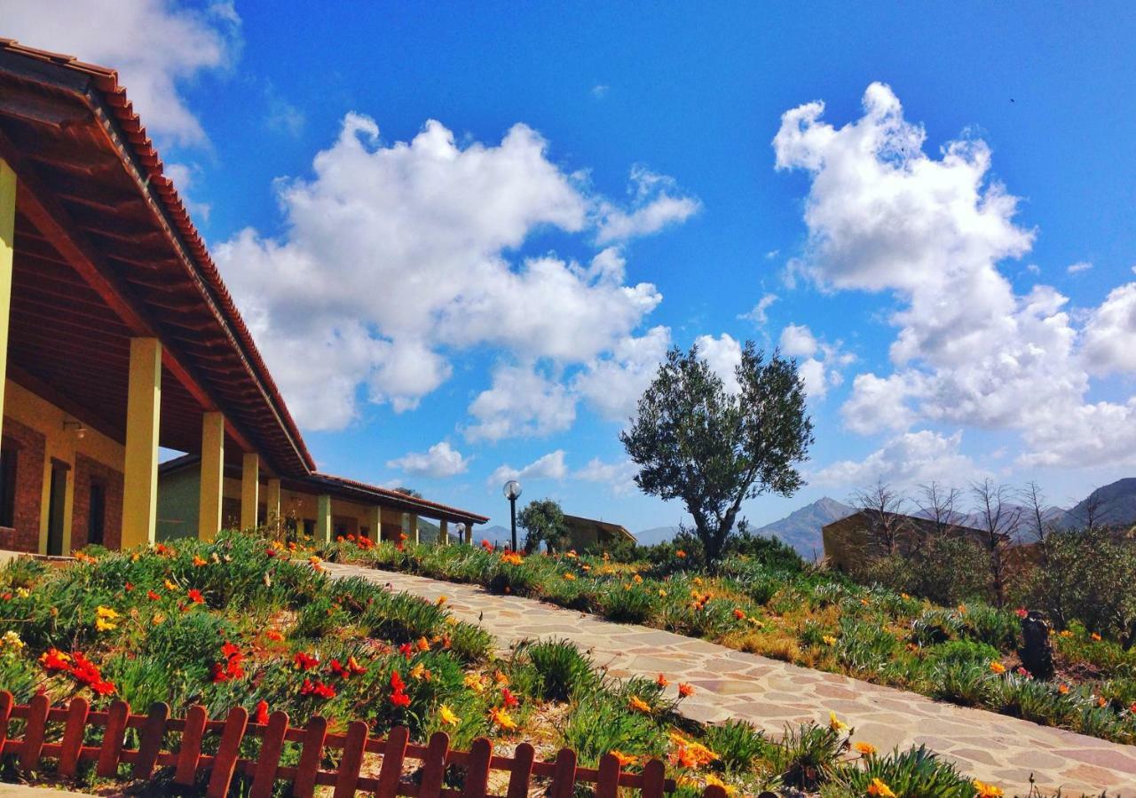 Agriturismo Il Ginepro Флуминимаджоре Екстериор снимка